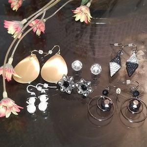 Vintage Women's Costume Jewelry Earrings